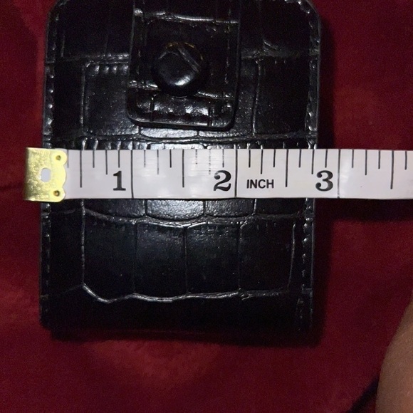 Black Croc vegan leather lipstick case with mirror - Picture 6 of 7